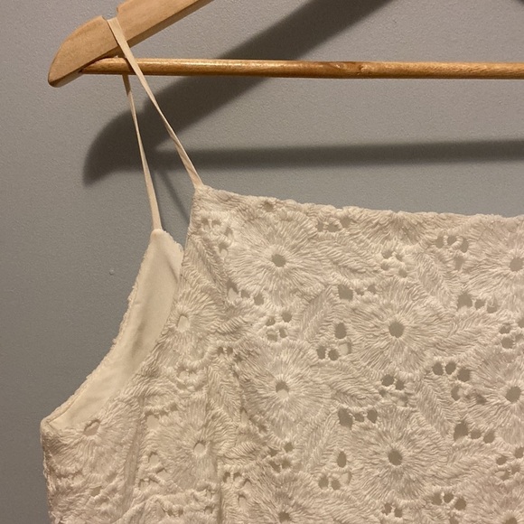 𝅺CLUB Monaco Embroidered Floral Lace Dress - Picture 2 of 3